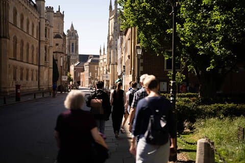 Cambridge University Tour by Alumni™ with optional King's Chapel
