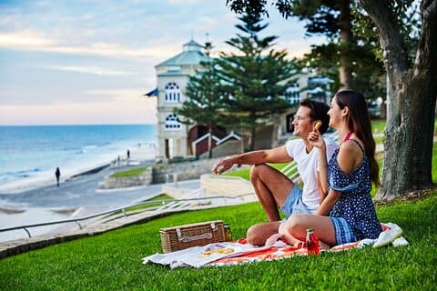 Explore Perth Beaches and Swan River at Sunset by Minibus