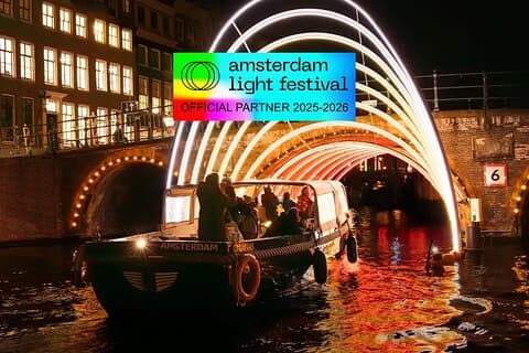 Amsterdam: Light Festival Boat with optional drinks