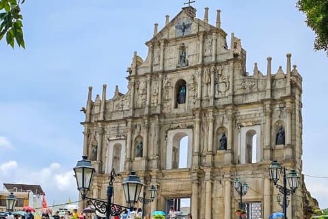 Macau Tour luxury MPV limousines pick up from Hong Kong