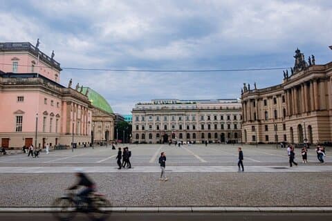Berlin Walking Tour: Berlin’s Royal Boulevard Unter den Linden