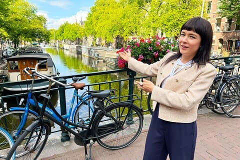 Historical Highlights Walking Tour with private local Dutch guide