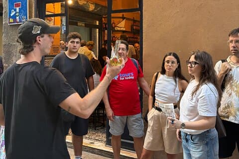 Eat Like a Local in Barcelona: Tapas, Wine & Tradition