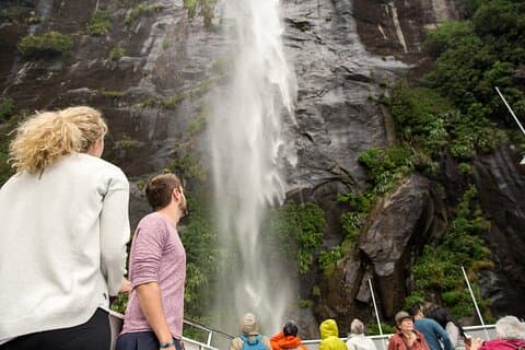 Milford Sound Coach and Extended Cruise from Te Anau