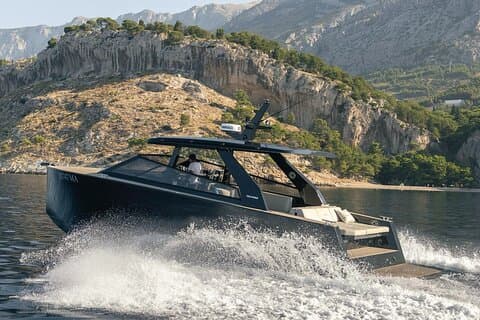 Hvar & Brač PRIVATE Speedboat: Cave, Blue Lagoon & Hidden Bays