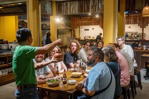 Phnom Penh Evening Food Tour - Inclusive 5 stops local Tastings