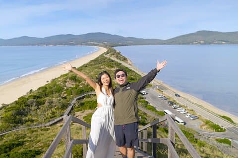 Bruny Island Food, Sightseeing, Guided Lighthouse Tour & Lunch