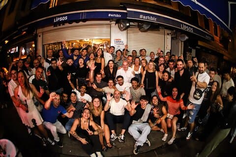 Pub Crawl Istanbul: Original Istanbul Pub Crawl with Party Bus
