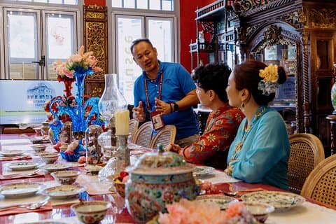Singapore: Peranakan Walking Tour Through Katong - Joo Chiat