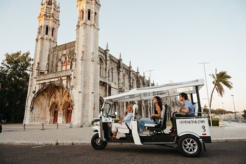 Welcome Tour to Lisbon in Private Eco Tuk Tuk with a Local
