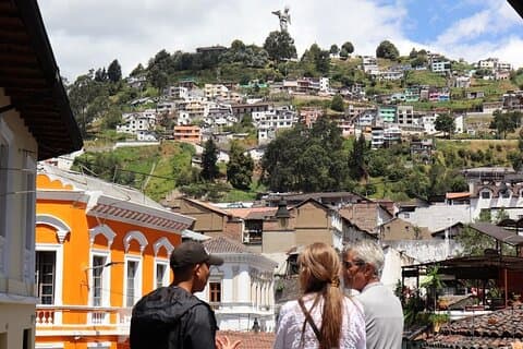 Quito Old Town Free Walking tour Small group Cacao Taste included