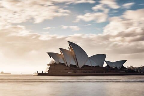 Sydney Private Half Day Tour: Beaches, History & Icons