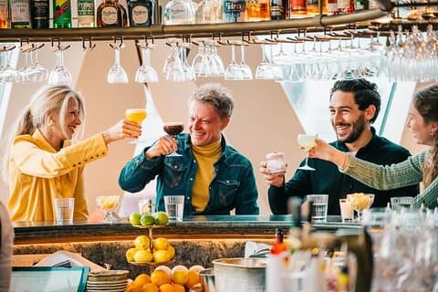 Vienna Nightlife Experience: Food, Wine, Cocktails & Vibes