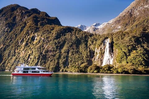 Milford Sound Nature Cruise with Captain's VIP Lounge