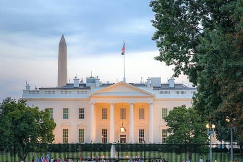 Washington D.C. ICONIC City & Mount Vernon Small Group 1-Day Tour