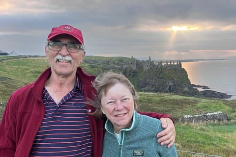 Northern Highlights Full-Day Guided Tour in Northern Ireland