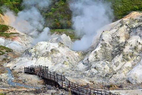 Hokkaido: Lake Toya Noboribetsu Tour From Sapporo
