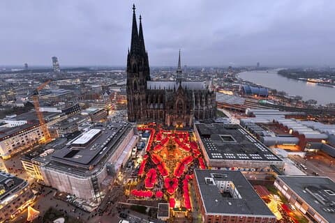 Cologne Walking Tour with Audioguide: City and Cathedral