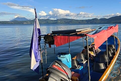 Combo Tour: Lake Ilopango boat Ride and Suchitoto colorful town