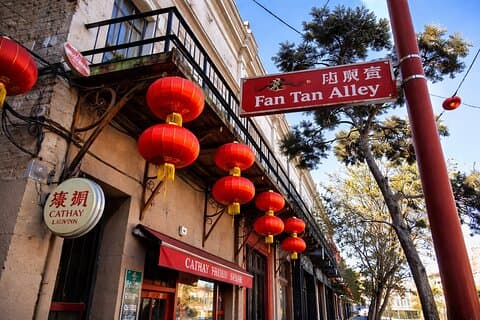 Victoria City Highlights: Chinatown, Craigdarroch Castle (1-5pax)
