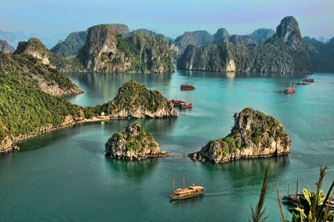 Bai Tu Long Bay Private Cruise and Kayak