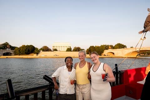 Washington DC Monuments Sightseeing Cruise
