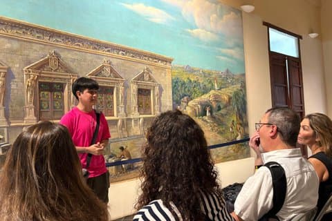 Walking Tour Across the Historic Center in Merida