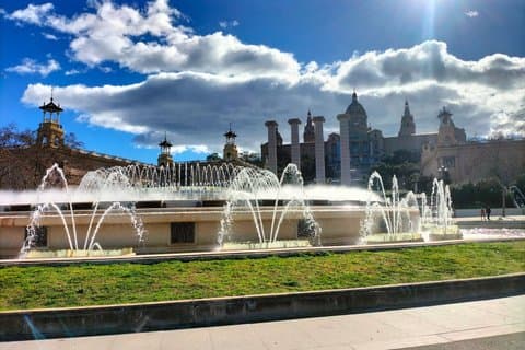 Barcelona: Private Tour of Montjuïc with Cable Car Ride