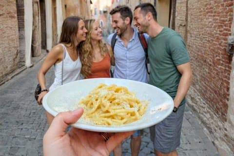 Rome Food & Wine Tour: 15 tastings in Trastevere & charming spots