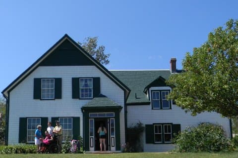 Private Anne of Green Gables and North Shore with Local Guide