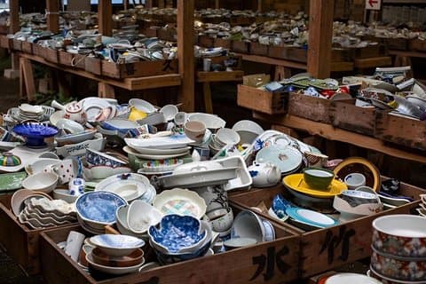 Arita Ware Private Walking Tour and Ceramics Treasure Hunt