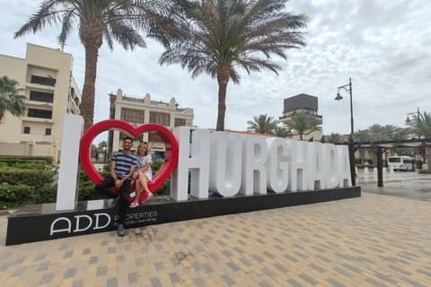 Hurghada City Tour: Marina, Mosque, Old Town & Local Markets