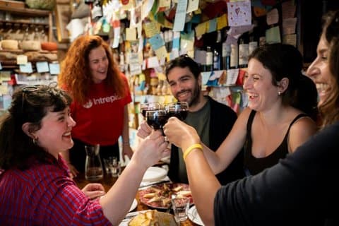 Florence Food & Wine Tour: Tuscan Tastings in the Historic Center