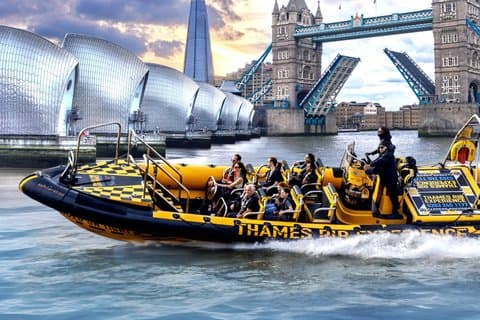 Speedboat 'Ultimate Tower Blast' from Tower Millennium Pier - 40 minutes
