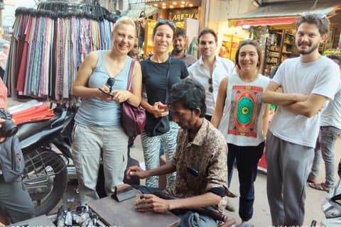 Hyderabad: Old City Cultural Walk with Palace, Museum & Residency