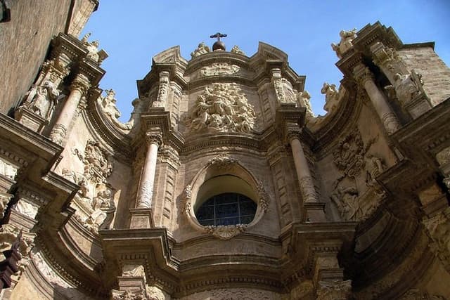 Valencia 3:30h Private Walking Tour