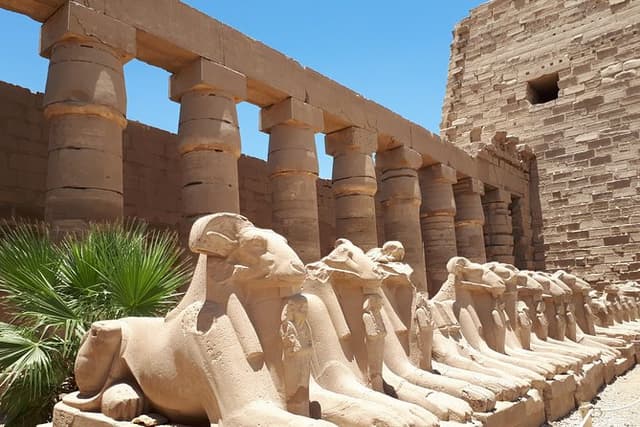 Private Full-Day Luxor Highlights East and West Banks