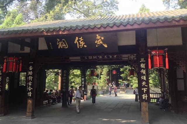 One-Day Chengdu Lifestyle Experience Tour
