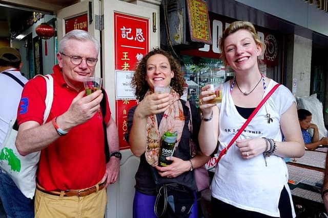 Private - China Town Walking Tour incl. secret herbal drink