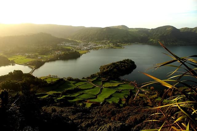 Private Full-Day 4x4 Tour to Lagoa do Fogo & Lagoa das Sete Cidades