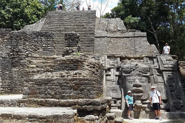 Lamanai Temples, River Cruise, Howler Monkeys, V.i.V.