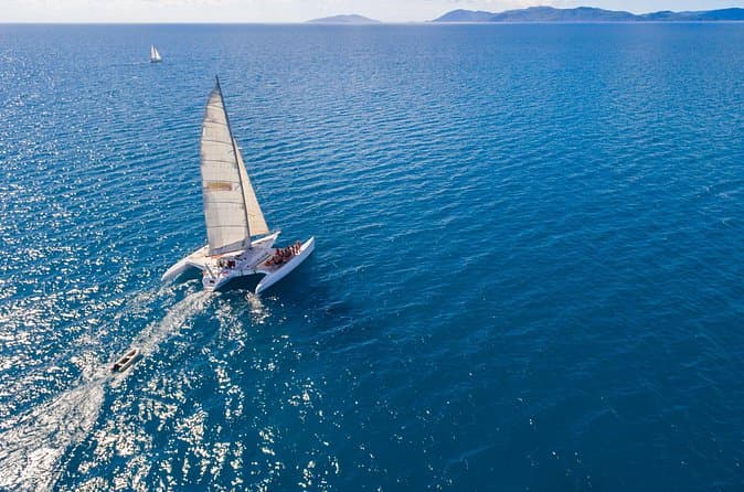 Compare Best Yacht Charters: Whitsundays & Airlie Beach