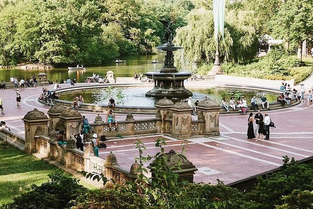 Central Park New York Guided Walking Tour Semi-Private 12ppl Max