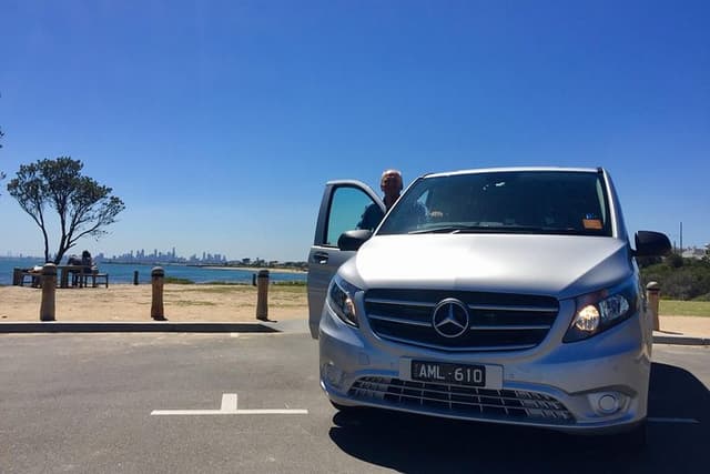 4 Hour Private Tour of Melbourne's Iconic Highlights with Guide