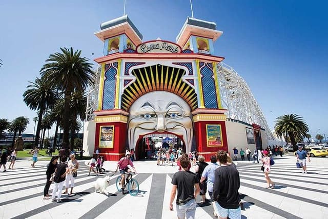 Full Day Private Melbourne Tour with enchanting Koala Encounters.
