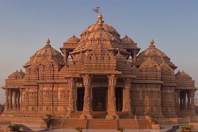 Private Transfer Delhi to Agra 1 Way Only