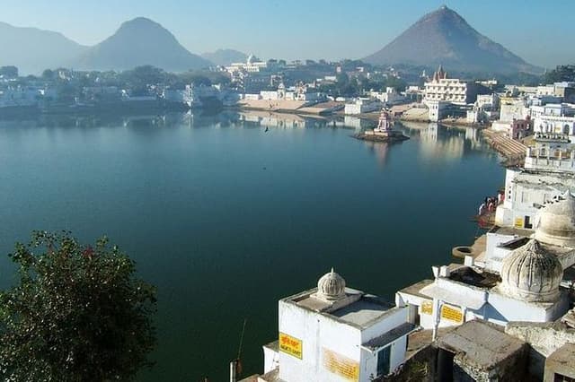 Walking tour of Pushkar with brunch