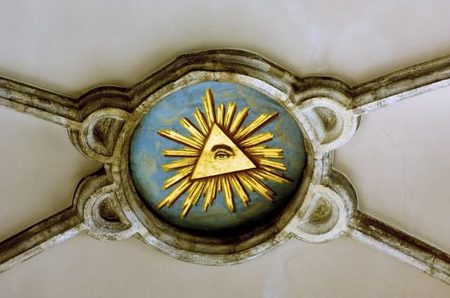 Brussels Mysteries and Legends Tour