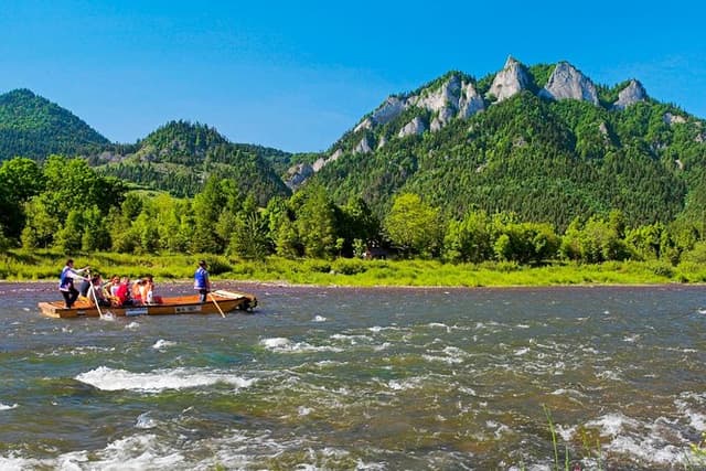 From Krakow: Private Half-Day Dunajec River Rafting tour