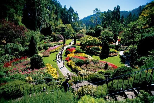 From Vancouver: Butchart Gardens, Victoria, & Gulf Islands Cruise